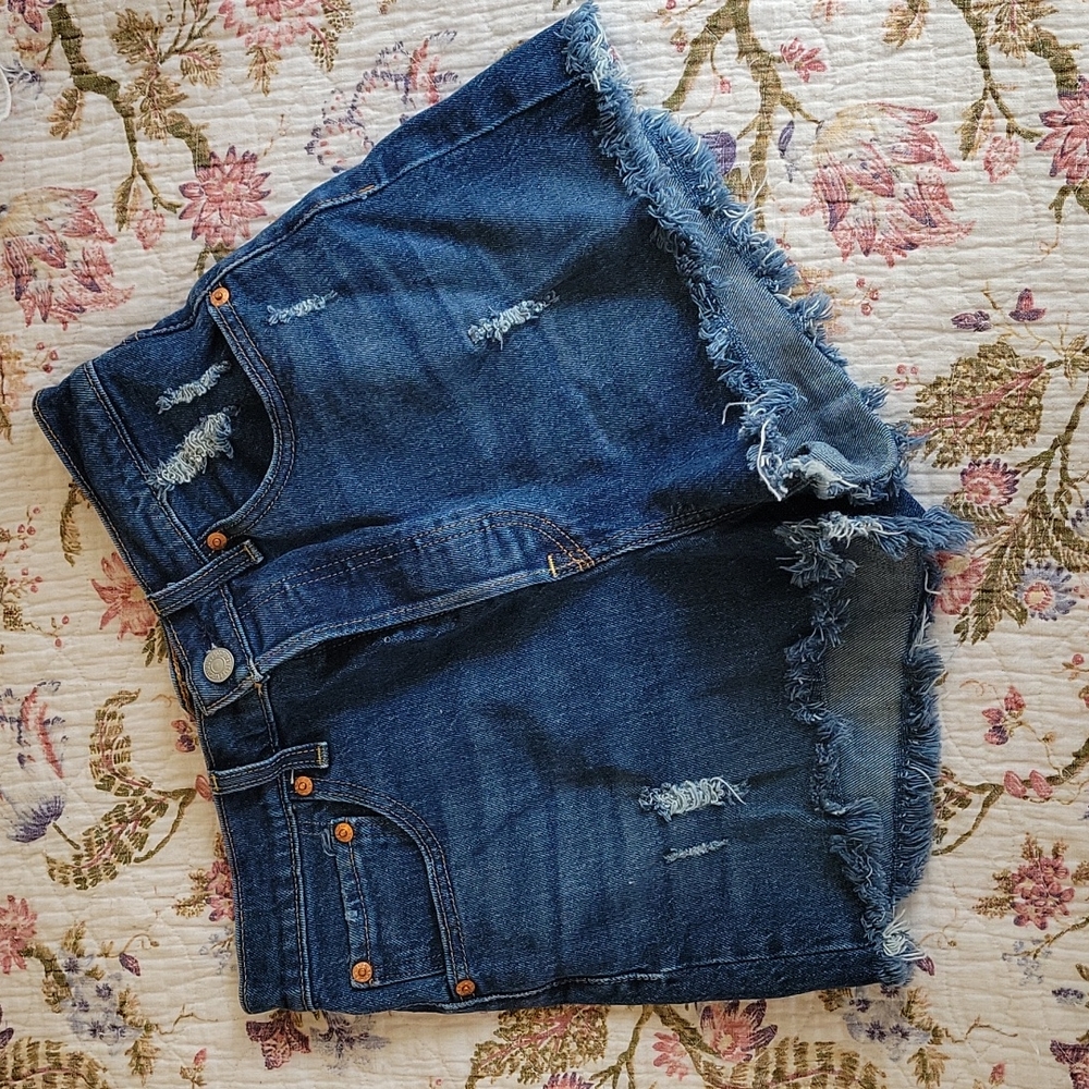 Levi's ribcage shorts